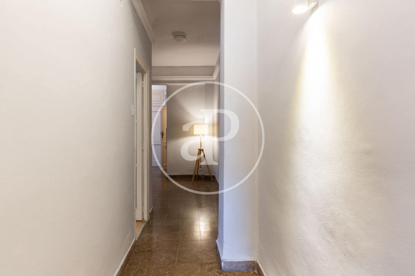 3 quarto Apartamento para arrendar em Valencia cidade - 2 400 € (Ref: 9815927)
