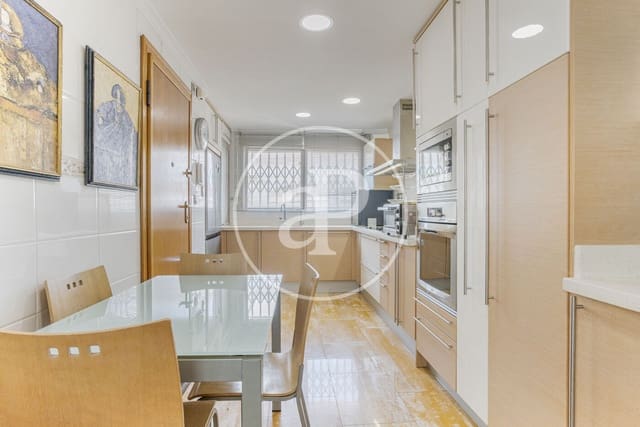 5 quarto Apartamento para arrendar em Morvedre, Valência cidade com garagem - 3 800 € (Ref: 9820597)