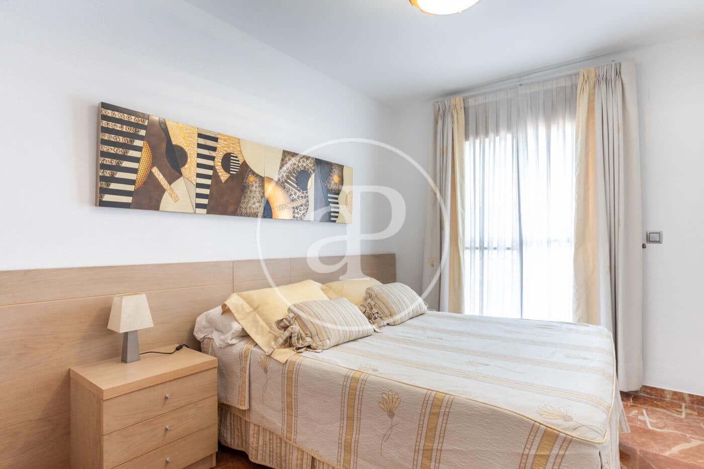 5 quarto Apartamento para arrendar em Valencia cidade com garagem - 3 800 € (Ref: 9820597)