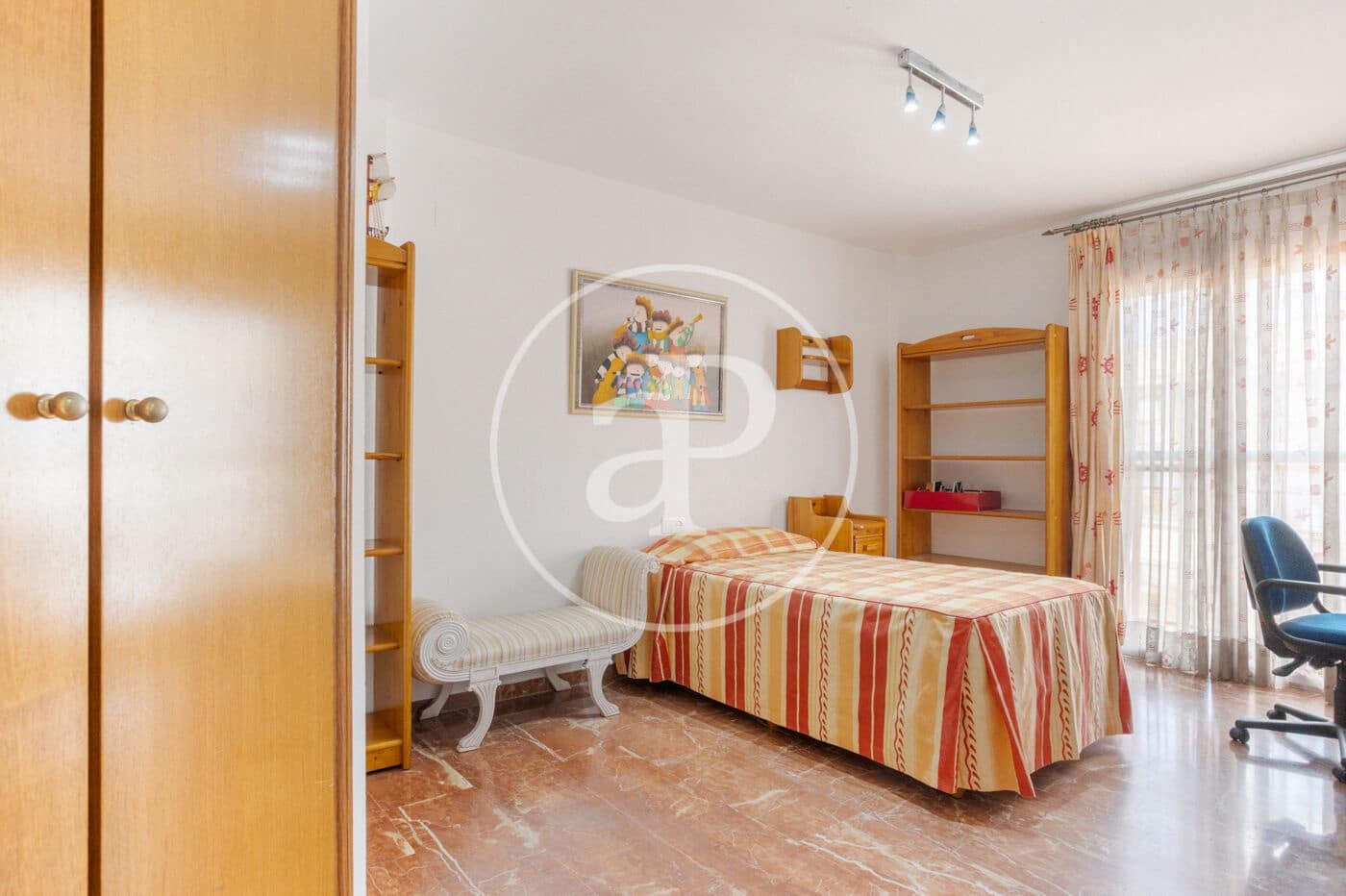 5 quarto Apartamento para arrendar em Valencia cidade com garagem - 3 800 € (Ref: 9820597)