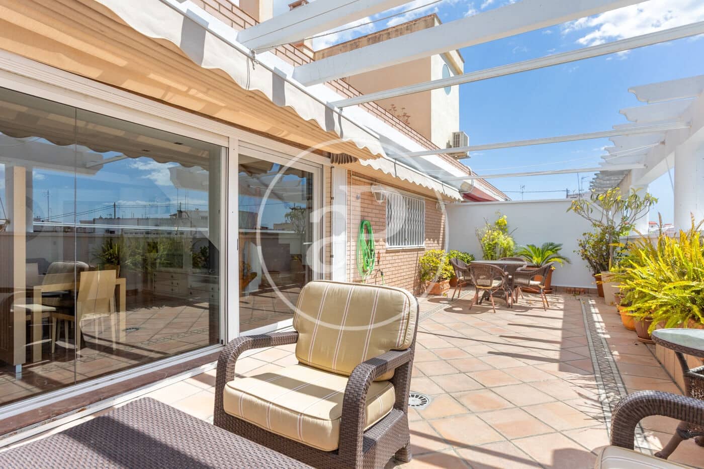 5 quarto Apartamento para arrendar em Valencia cidade com garagem - 3 800 € (Ref: 9820597)