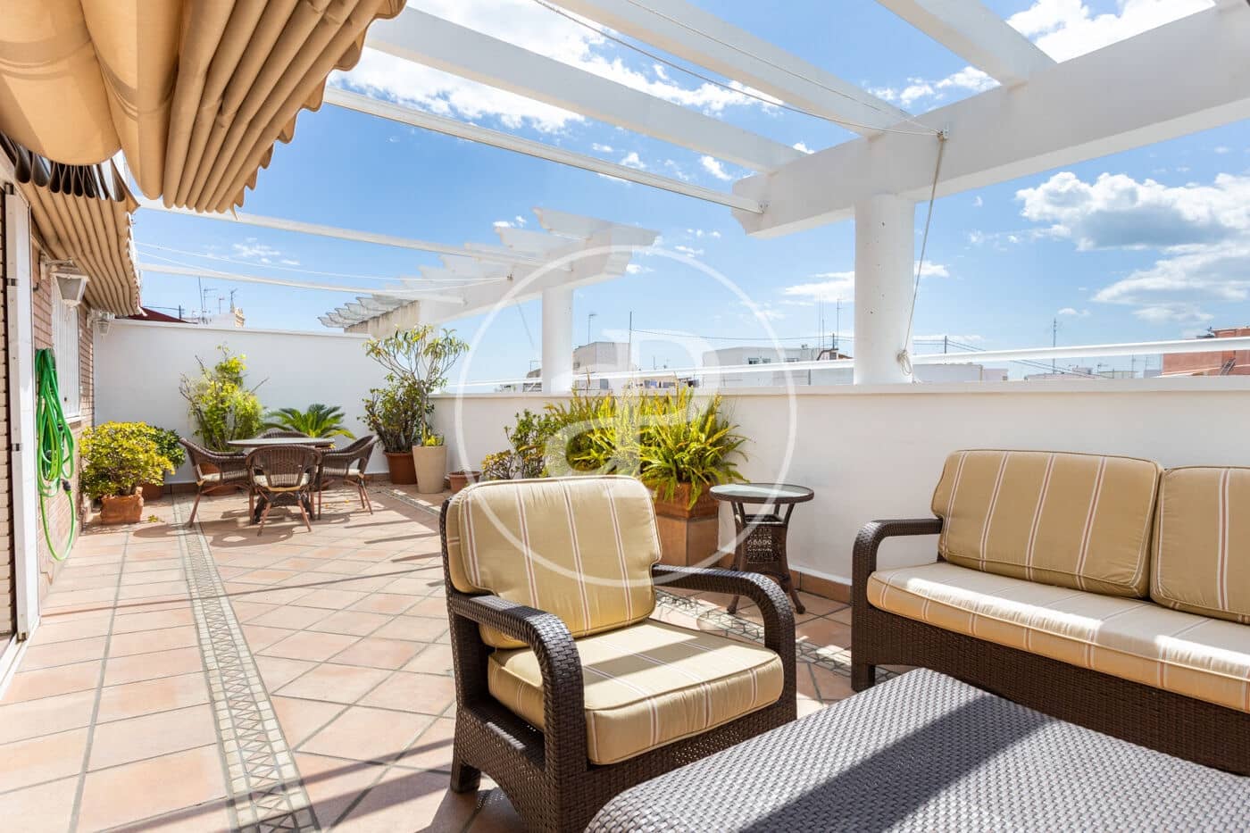 5 quarto Apartamento para arrendar em Valencia cidade com garagem - 3 800 € (Ref: 9820597)