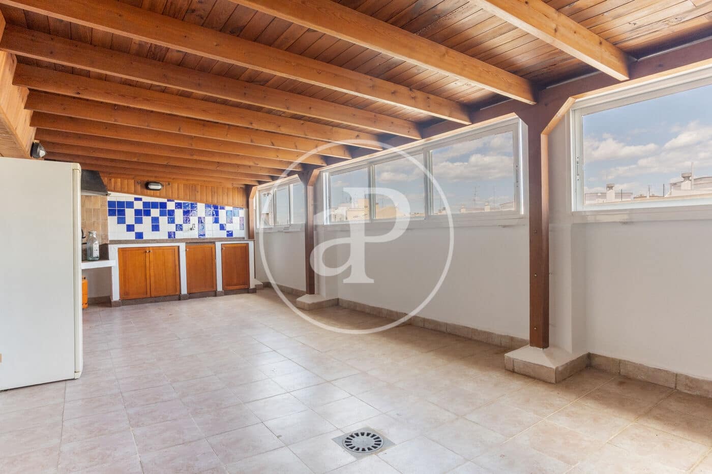 5 quarto Apartamento para arrendar em Valencia cidade com garagem - 3 800 € (Ref: 9820597)