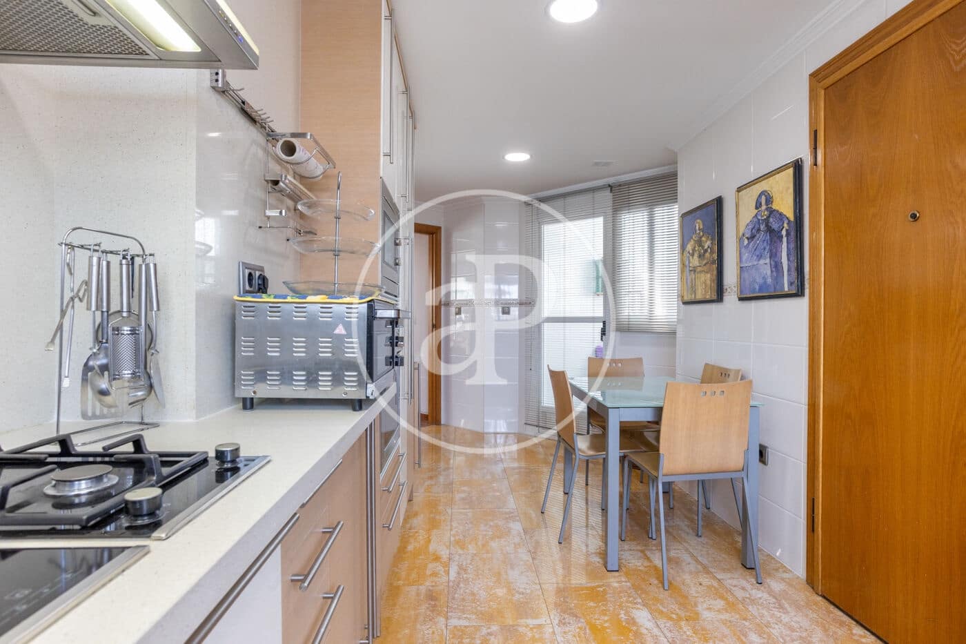 5 quarto Apartamento para arrendar em Valencia cidade com garagem - 3 800 € (Ref: 9820597)