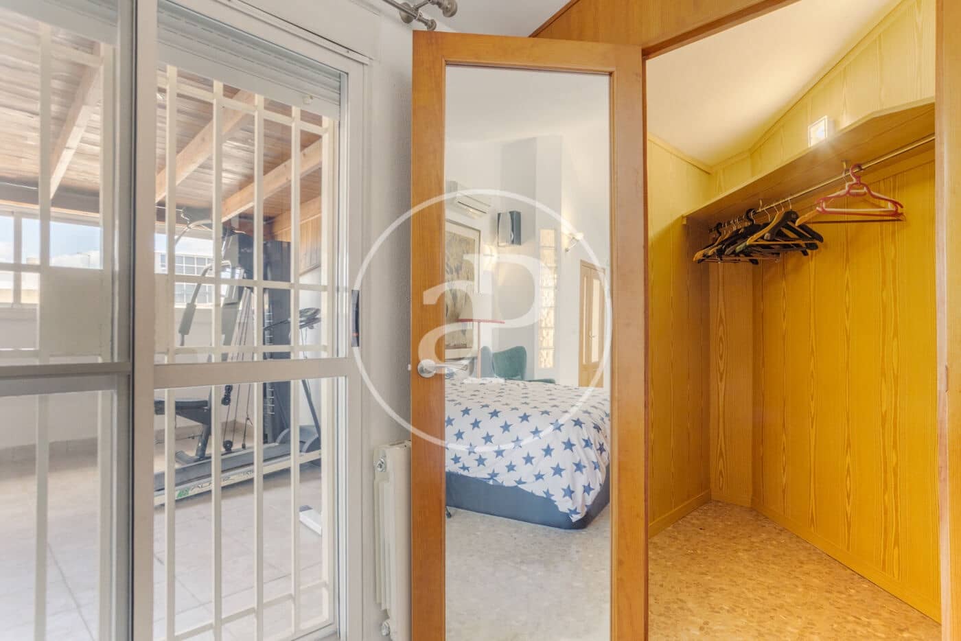 5 quarto Apartamento para arrendar em Valencia cidade com garagem - 3 800 € (Ref: 9820597)