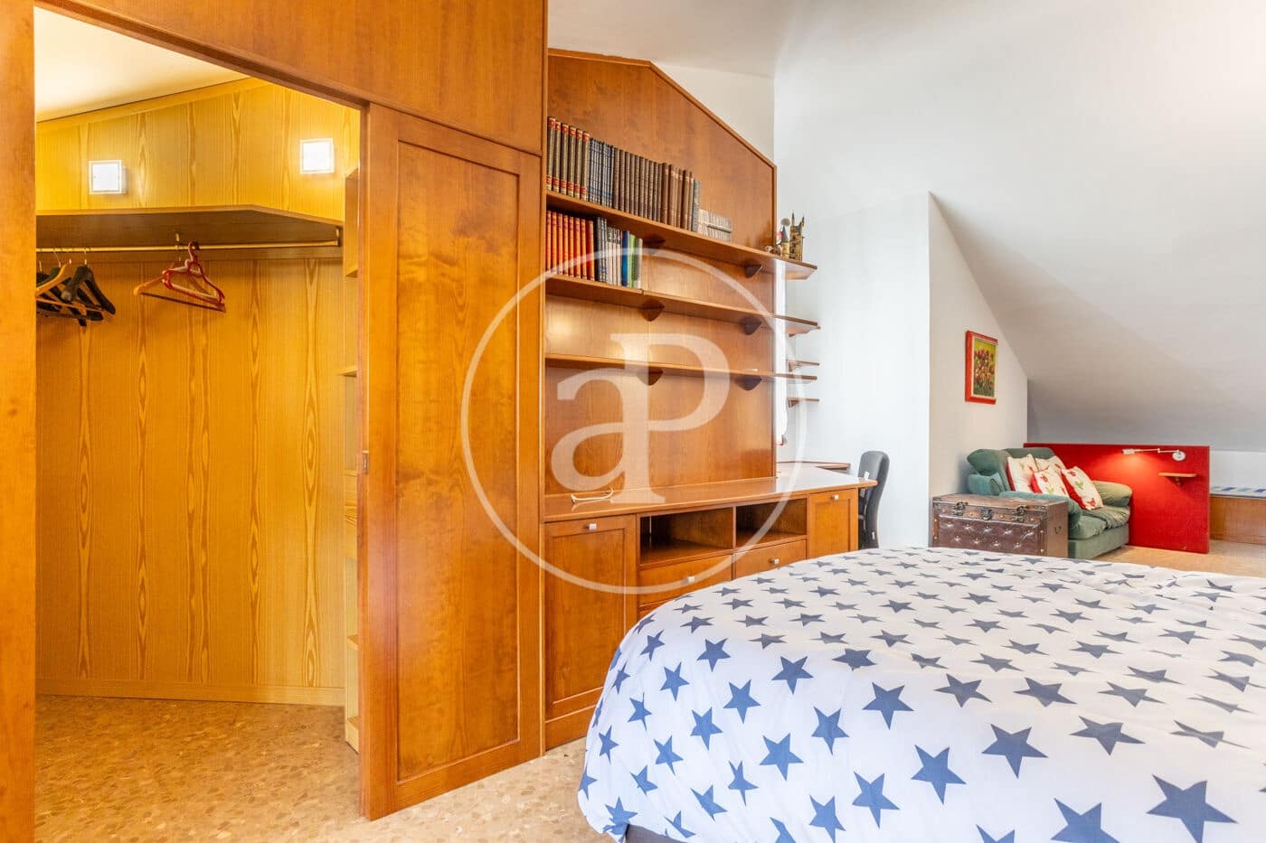 5 quarto Apartamento para arrendar em Valencia cidade com garagem - 3 800 € (Ref: 9820597)