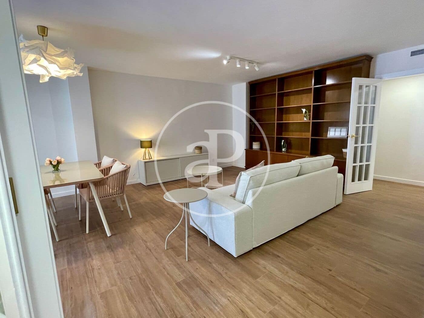 2 Zimmer Apartment zu vermieten in Valencia Stadt - 2.000 € (Ref: 9820600)