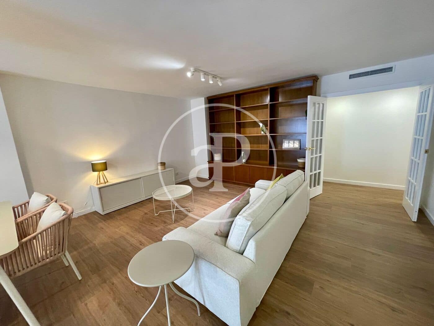 2 Zimmer Apartment zu vermieten in Valencia Stadt - 2.000 € (Ref: 9820600)