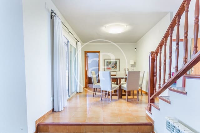 6 bedroom Villa for rent in Bétera with pool - € 3,800 (Ref: 9820603)