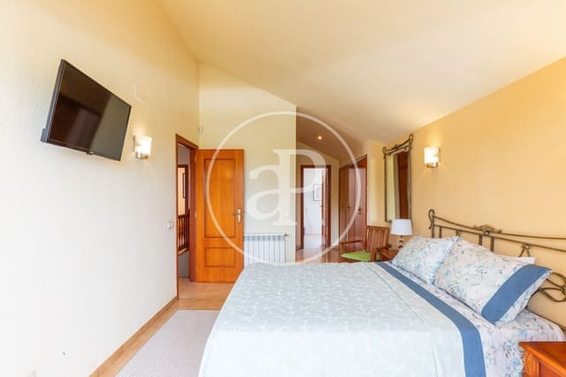 6 bedroom Villa for rent in Bétera with pool - € 3,800 (Ref: 9820603)