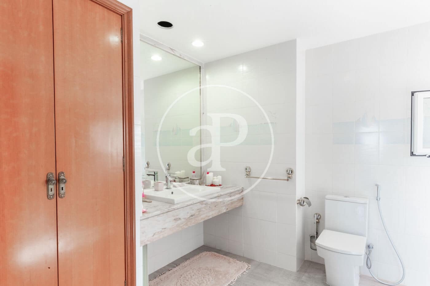 6 bedroom Villa for rent in Betera with pool - € 3,800 (Ref: 9820603)
