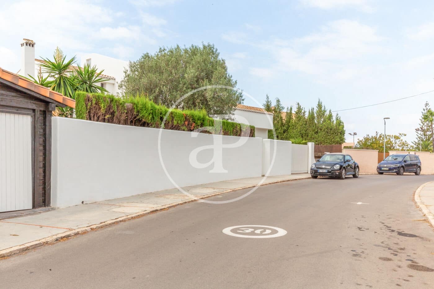 6 bedroom Villa for rent in Betera with pool - € 3,800 (Ref: 9820603)