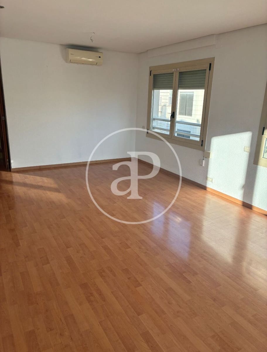 2 quarto Apartamento para arrendar em Valencia cidade - 1 600 € (Ref: 9820605)