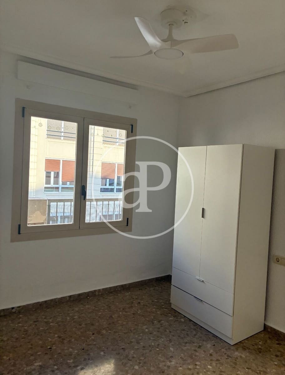 2 quarto Apartamento para arrendar em Valencia cidade - 1 600 € (Ref: 9820605)