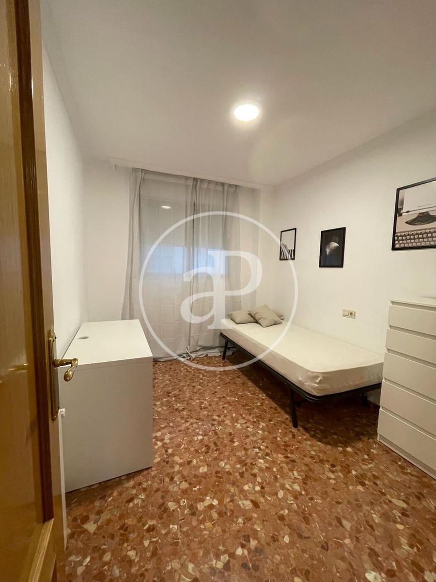 3 makuuhuone Huoneisto vuokrattavana paikassa Valencia kaupunki - 1 500 € (Ref: 9822997)