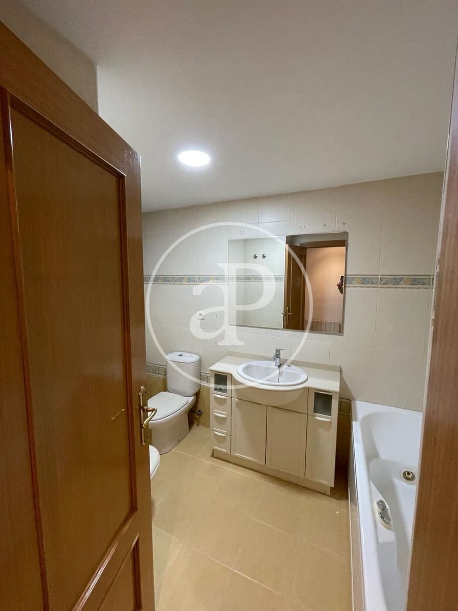 3 makuuhuone Huoneisto vuokrattavana paikassa Valencia kaupunki - 1 500 € (Ref: 9822997)