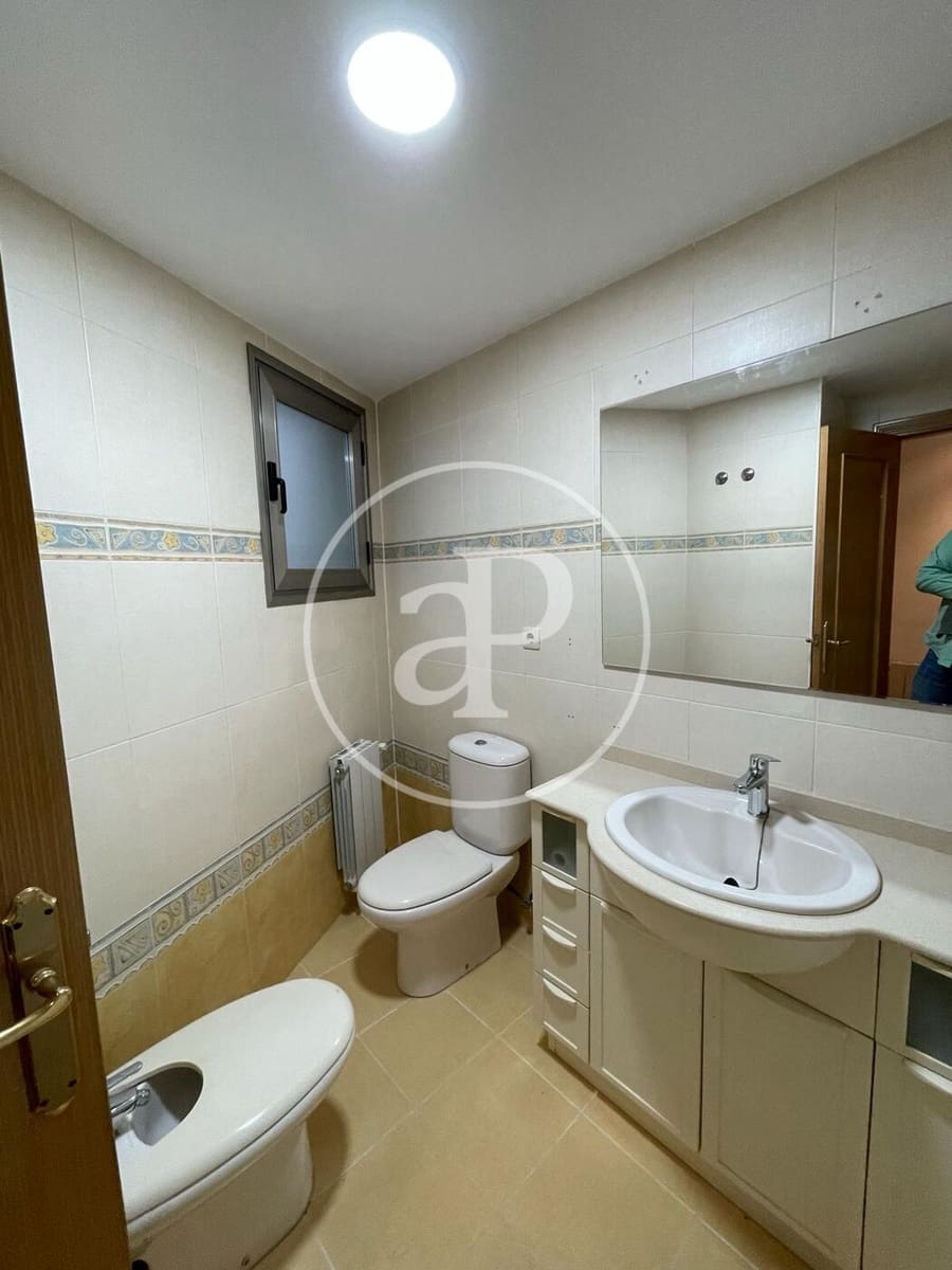 3 makuuhuone Huoneisto vuokrattavana paikassa Valencia kaupunki - 1 500 € (Ref: 9822997)