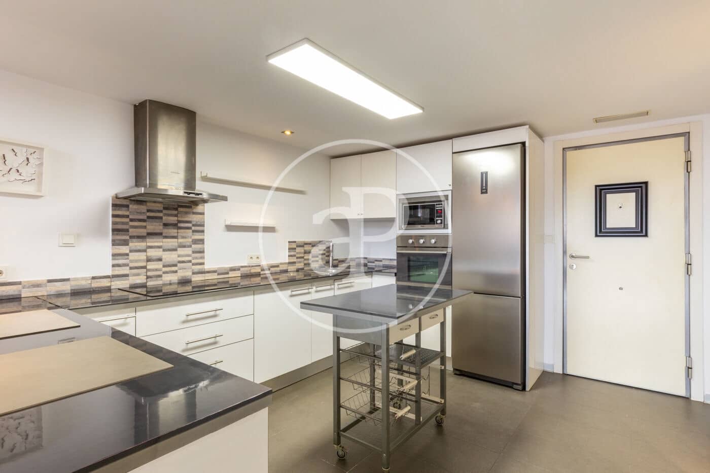 2 Zimmer Apartment zu vermieten in Valencia Stadt mit Pool - 1.450 € (Ref: 9822999)