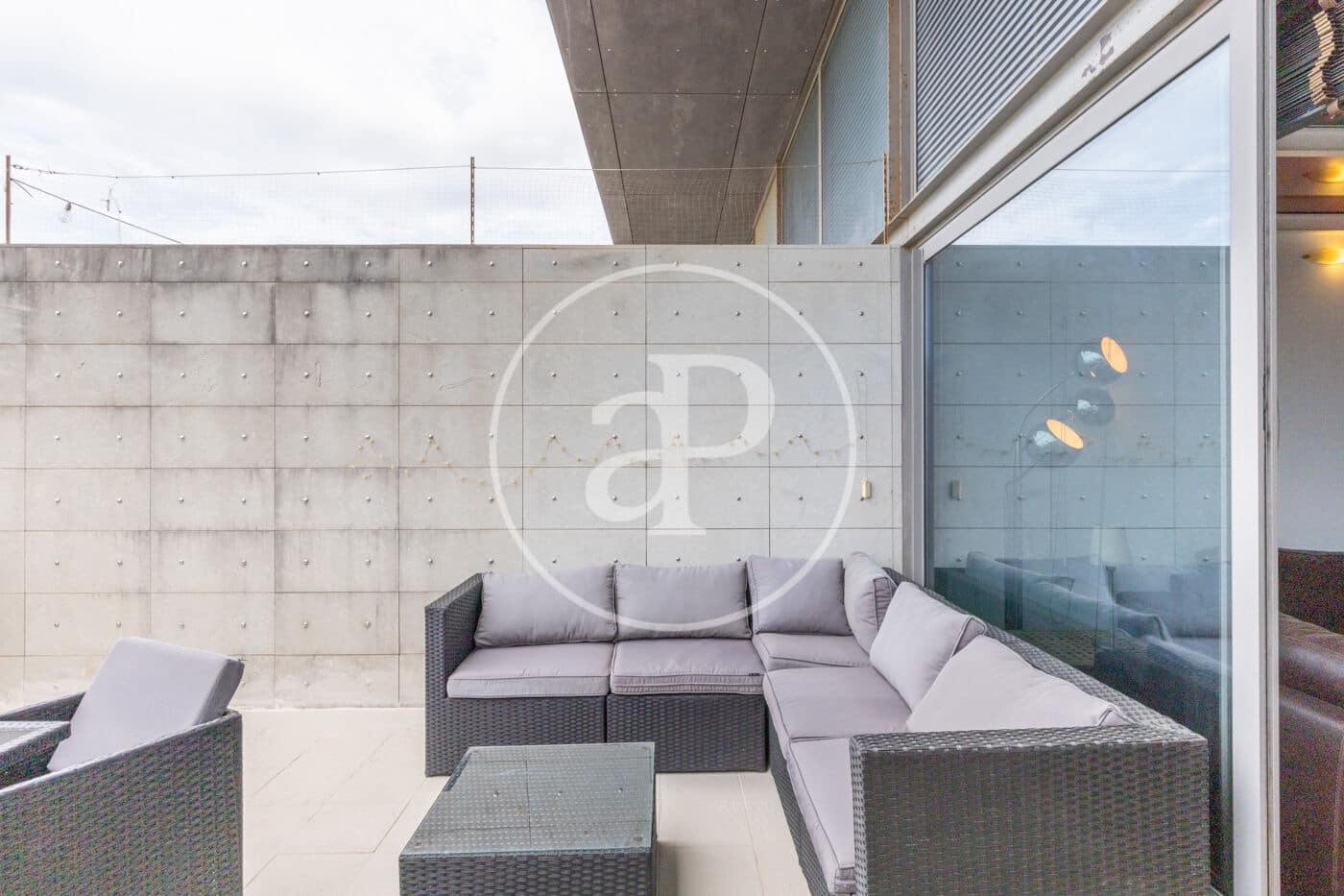 2 Zimmer Apartment zu vermieten in Valencia Stadt mit Pool - 1.450 € (Ref: 9822999)