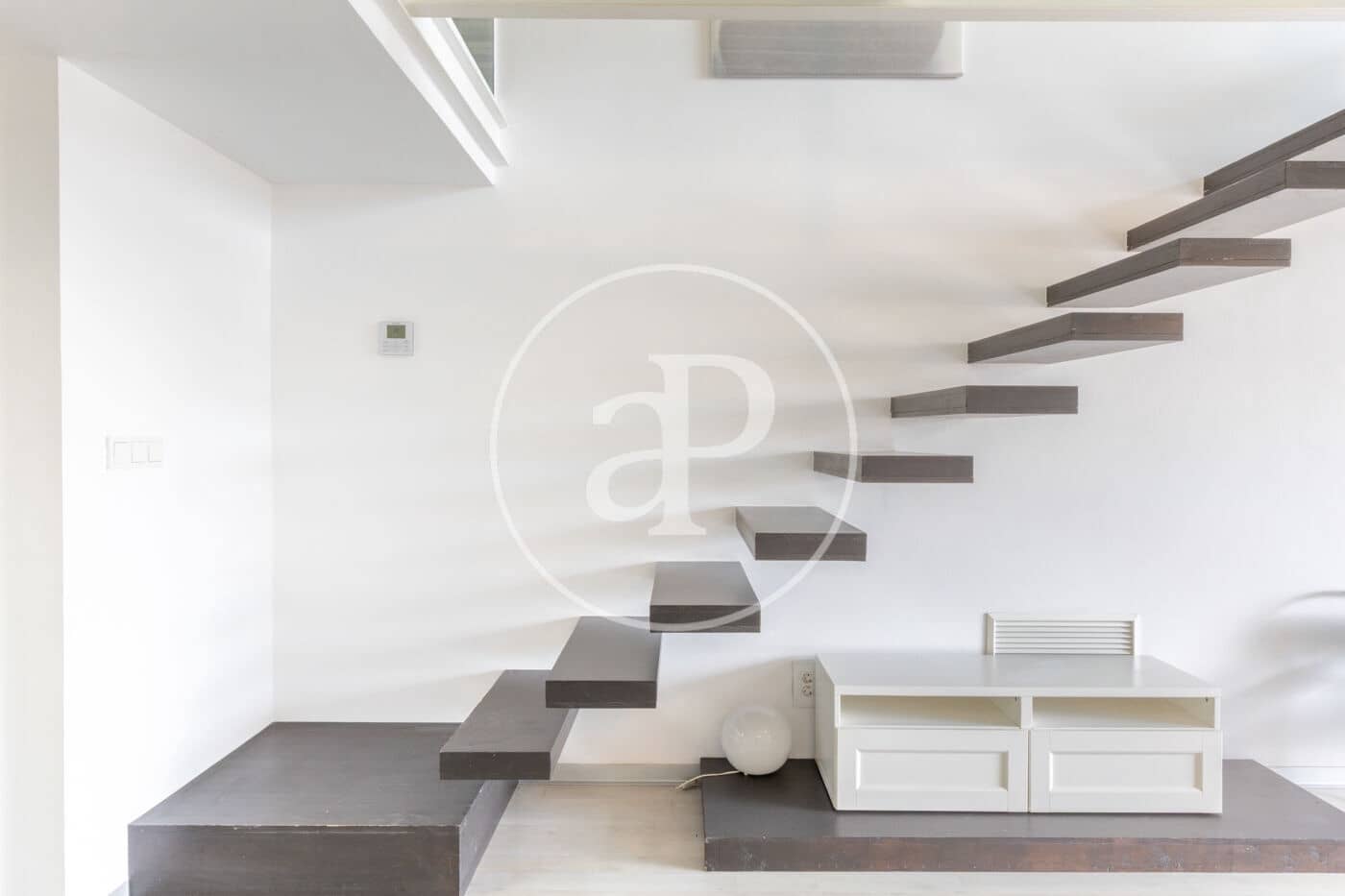 2 Zimmer Apartment zu vermieten in Valencia Stadt mit Pool - 1.450 € (Ref: 9822999)
