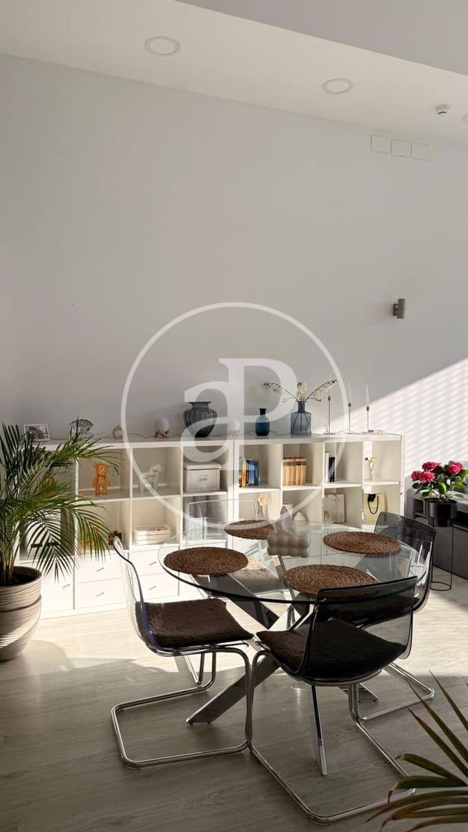 1 soveværelse Villa til leje i Valencia by med swimmingpool - € 1.300 (Ref: 9825335)
