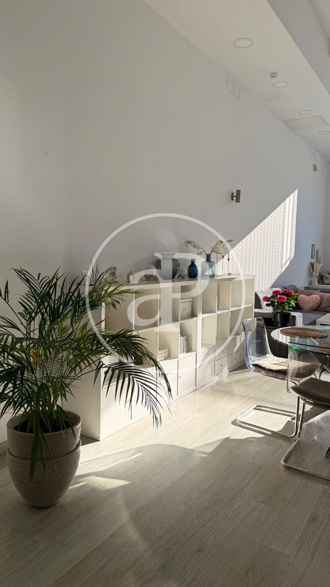 1 soveværelse Villa til leje i Valencia by med swimmingpool - € 1.300 (Ref: 9825335)