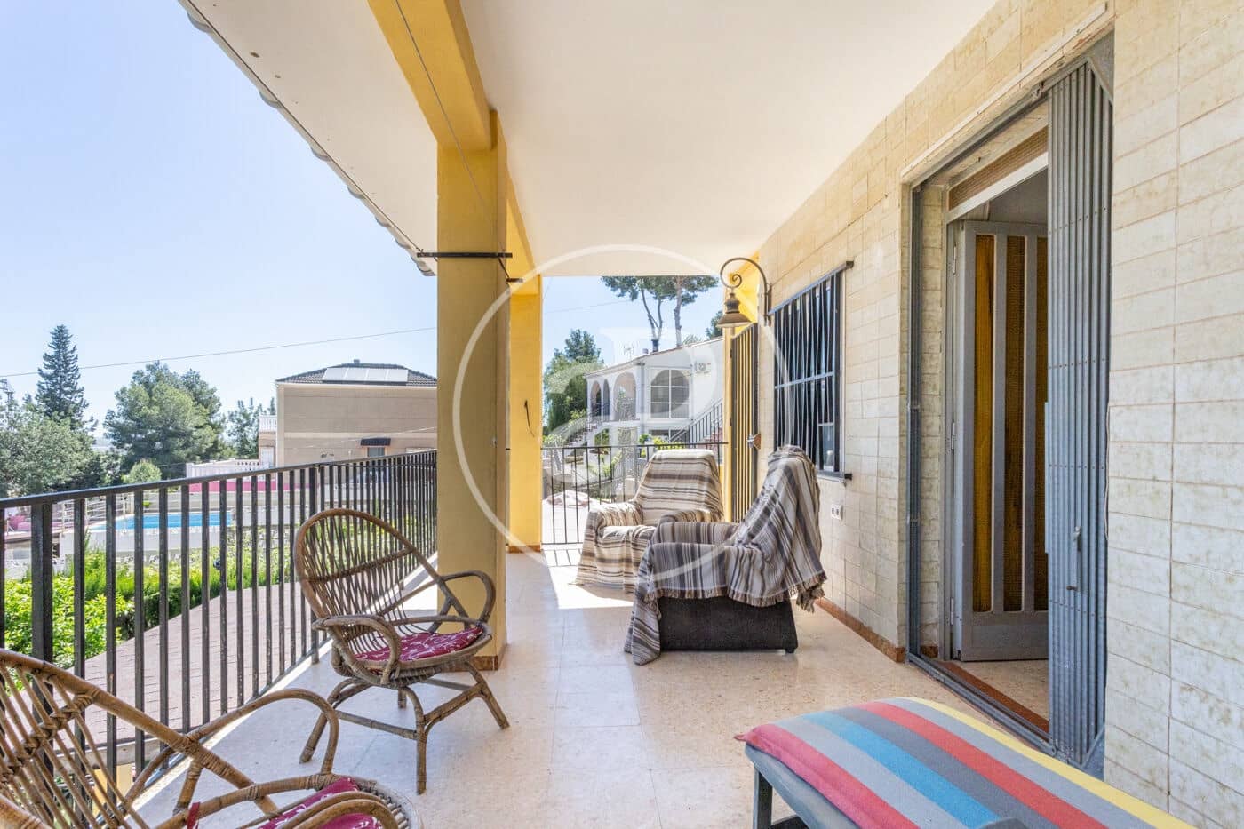 4 bedroom Villa for sale in Catadau with pool - € 190,000 (Ref: 9825342)
