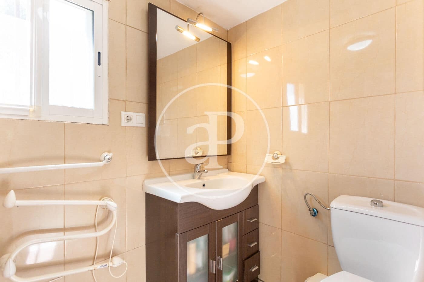 4 bedroom Villa for sale in Catadau with pool - € 190,000 (Ref: 9825342)