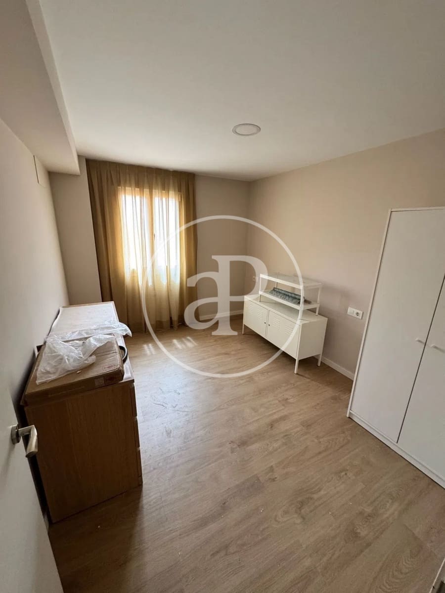 2 slaapkamer Appartement te huur in Valencia stad - € 1.500 (Ref: 9825345)