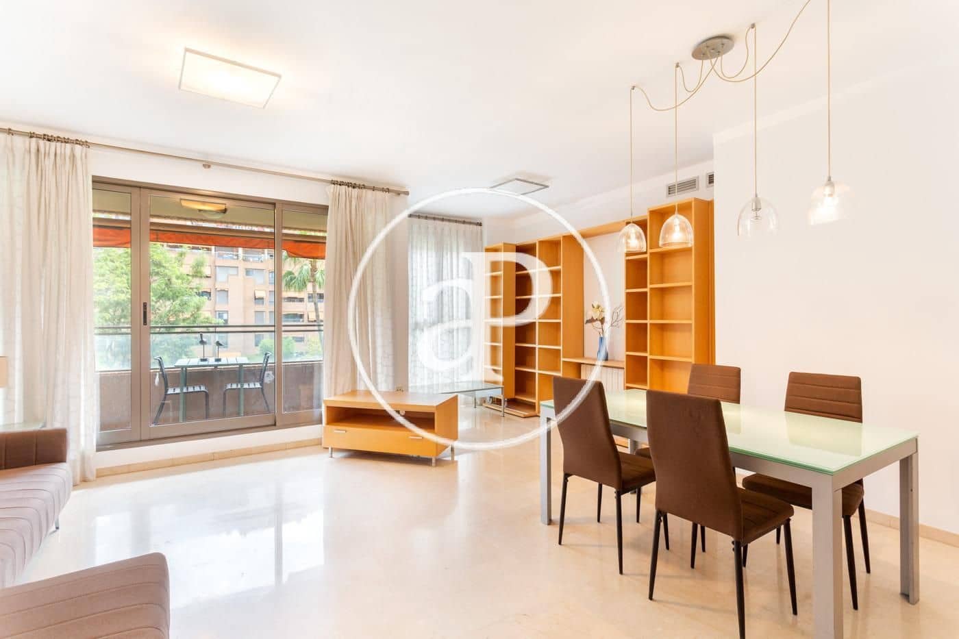 Apartamento de 3 habitaciones en València ciudad en alquiler con piscina garaje - 2.500 € (Ref: 9829255)