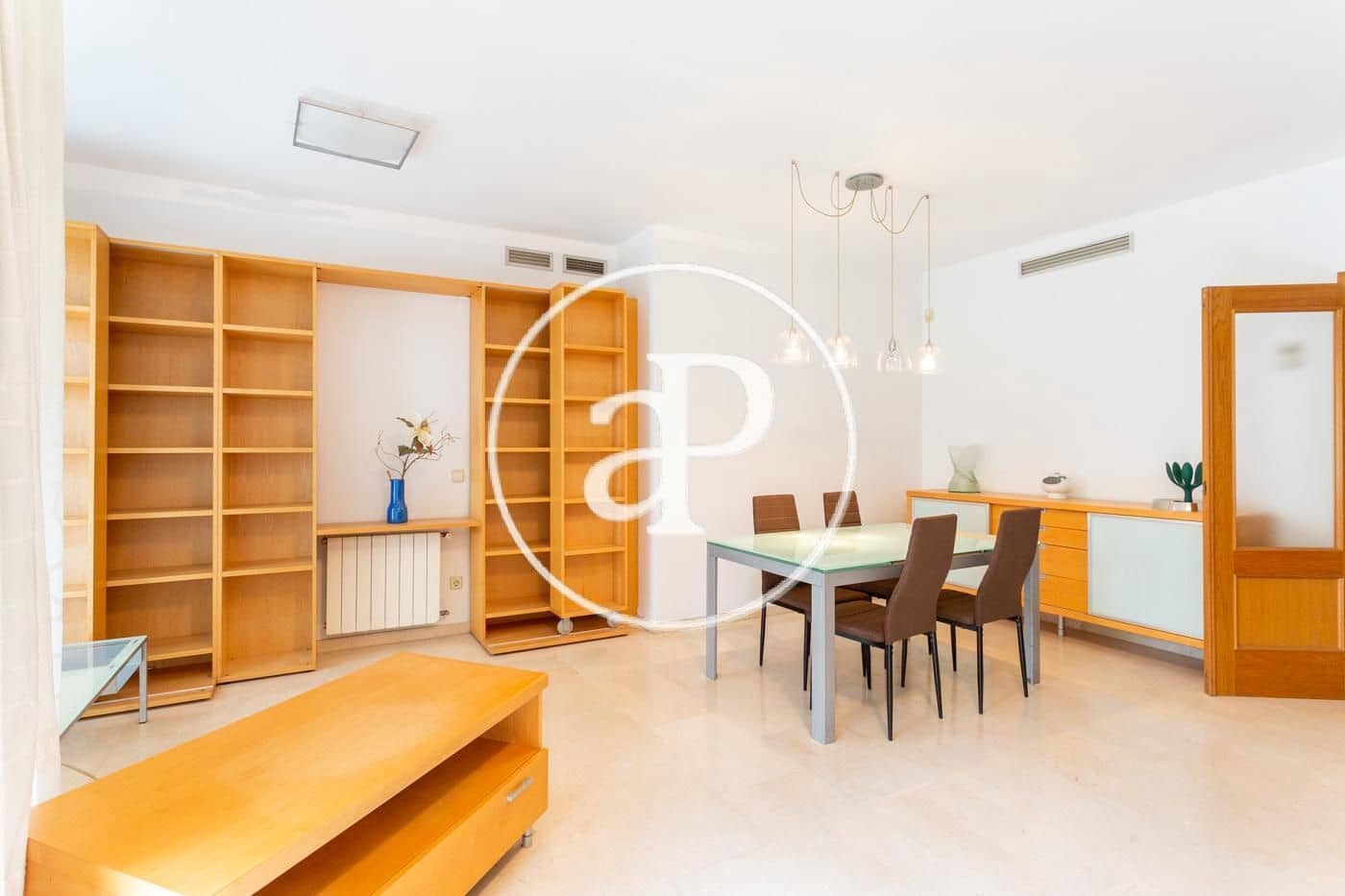 Apartamento de 3 habitaciones en València ciudad en alquiler con piscina garaje - 2.500 € (Ref: 9829255)