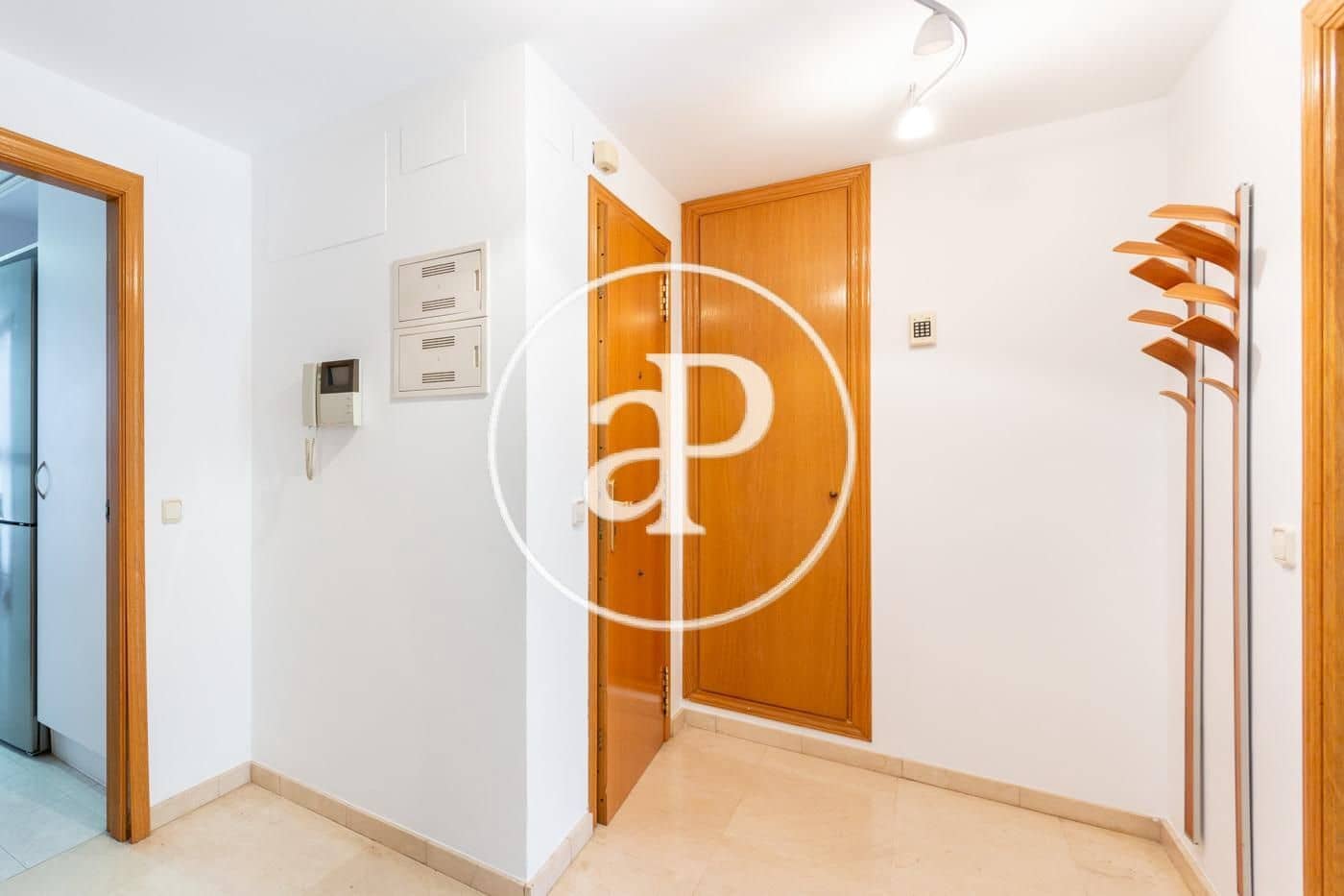Apartamento de 3 habitaciones en València ciudad en alquiler con piscina garaje - 2.500 € (Ref: 9829255)