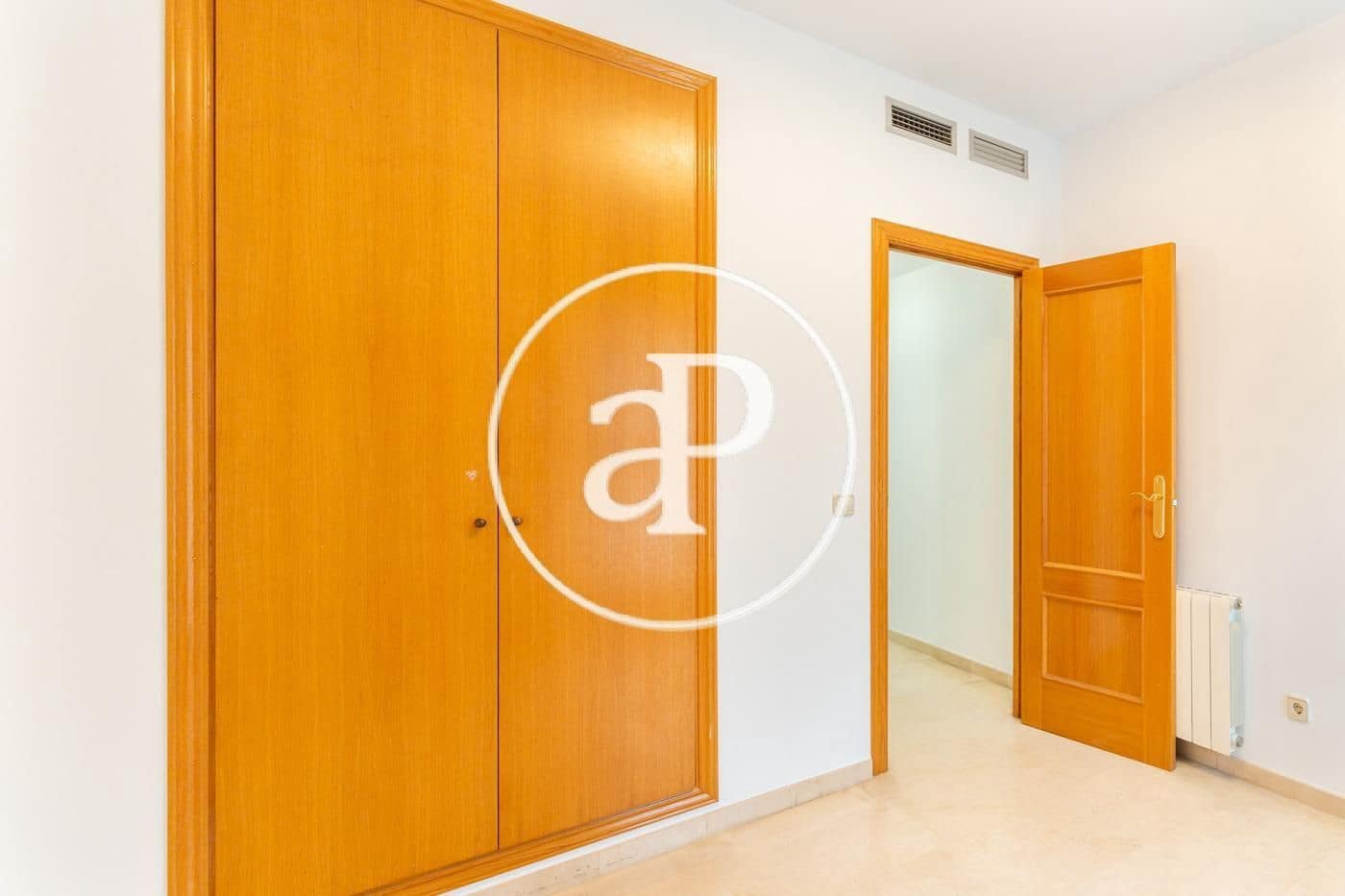 Apartamento de 3 habitaciones en València ciudad en alquiler con piscina garaje - 2.500 € (Ref: 9829255)