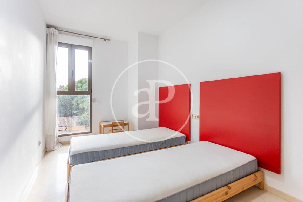 3 bedroom Apartment for rent in Valencia city with pool garage - € 2,300 (Ref: 9829255)