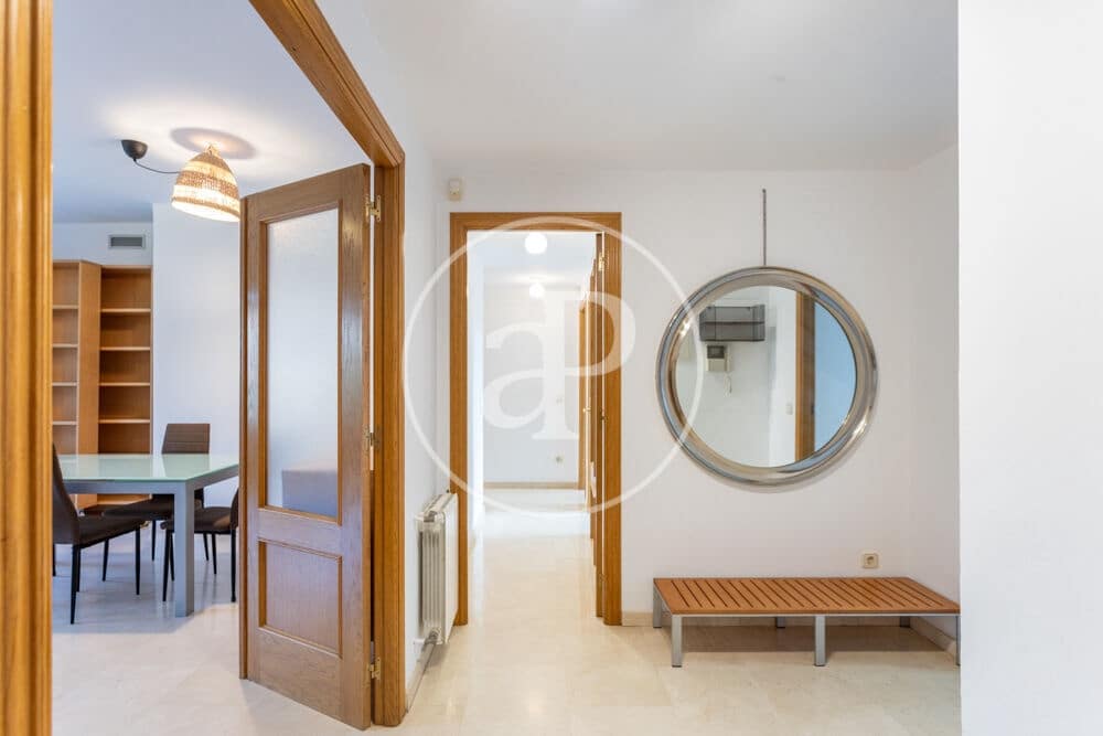 3 bedroom Apartment for rent in Valencia city with pool garage - € 2,300 (Ref: 9829255)