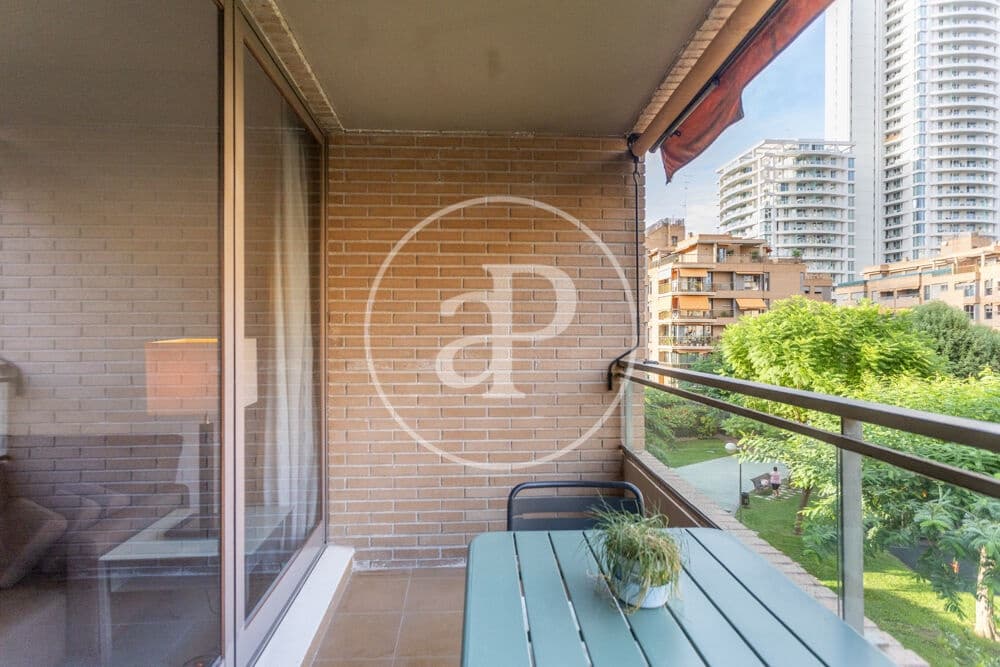3 bedroom Apartment for rent in Valencia city with pool garage - € 2,300 (Ref: 9829255)