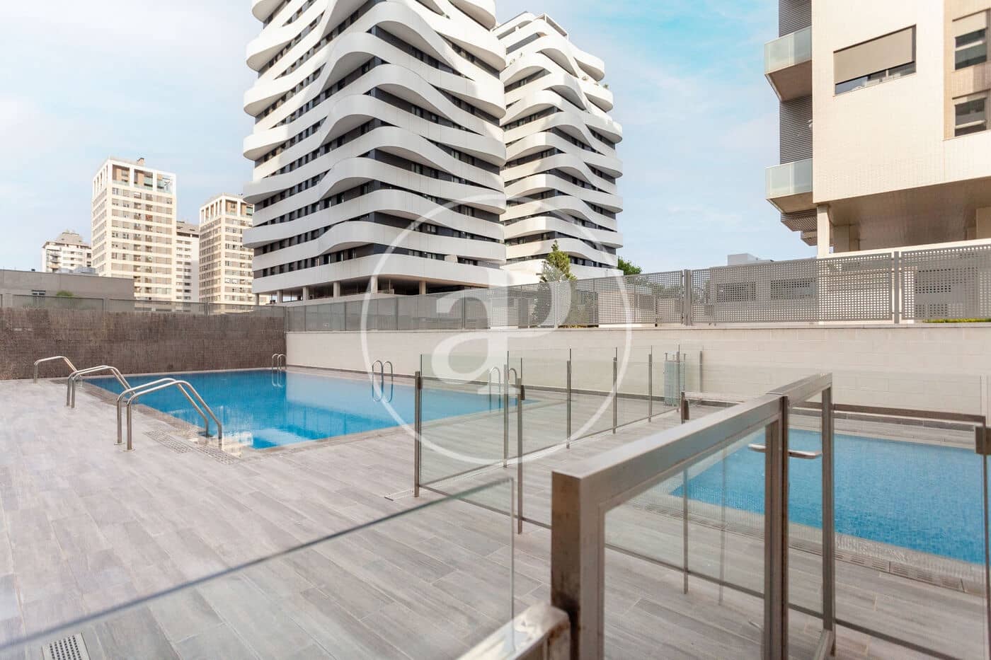 Apartamento de 3 habitaciones en València ciudad en alquiler con piscina garaje - 2.800 € (Ref: 9829257)