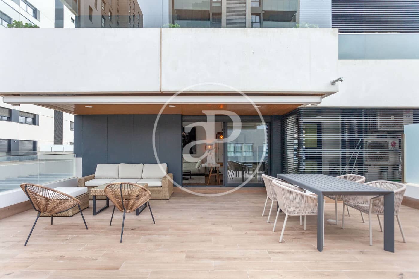 Apartamento de 3 habitaciones en València ciudad en alquiler con piscina garaje - 2.800 € (Ref: 9829257)