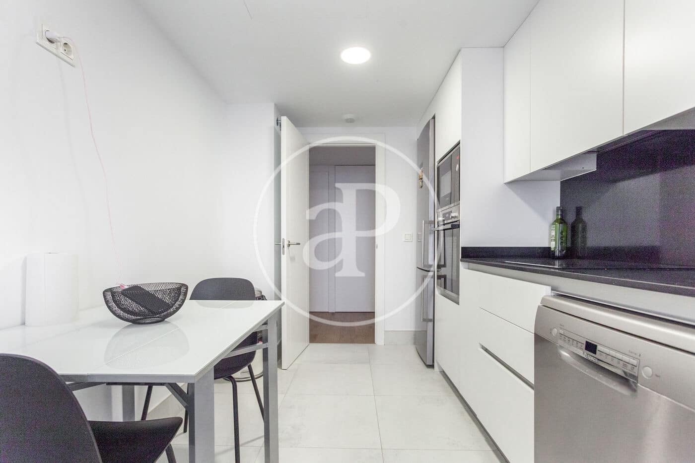 Apartamento de 3 habitaciones en València ciudad en alquiler con piscina garaje - 2.800 € (Ref: 9829257)