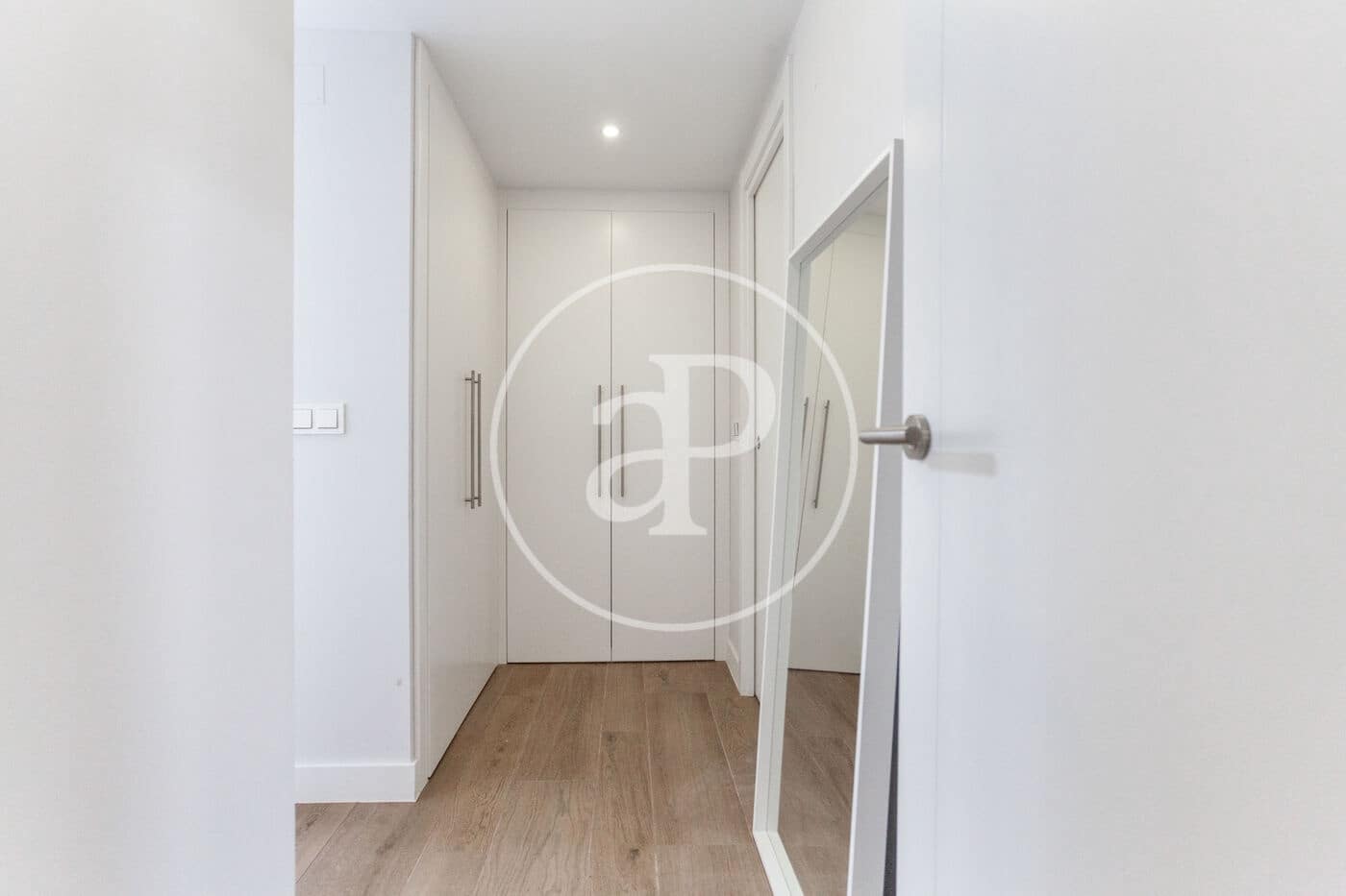 Apartamento de 3 habitaciones en València ciudad en alquiler con piscina garaje - 2.800 € (Ref: 9829257)