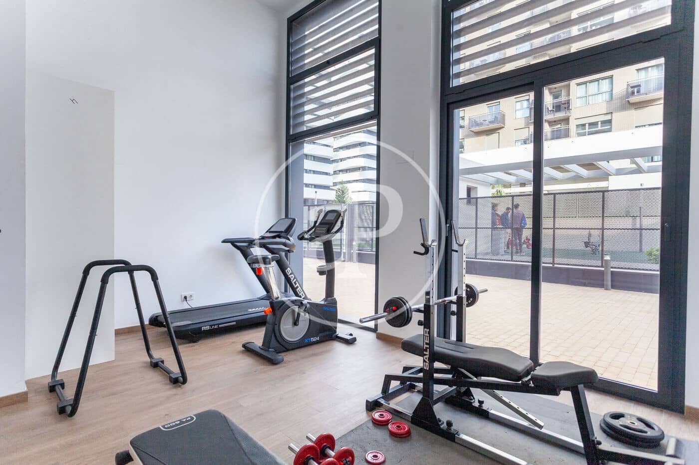 Apartamento de 3 habitaciones en València ciudad en alquiler con piscina garaje - 2.800 € (Ref: 9829257)