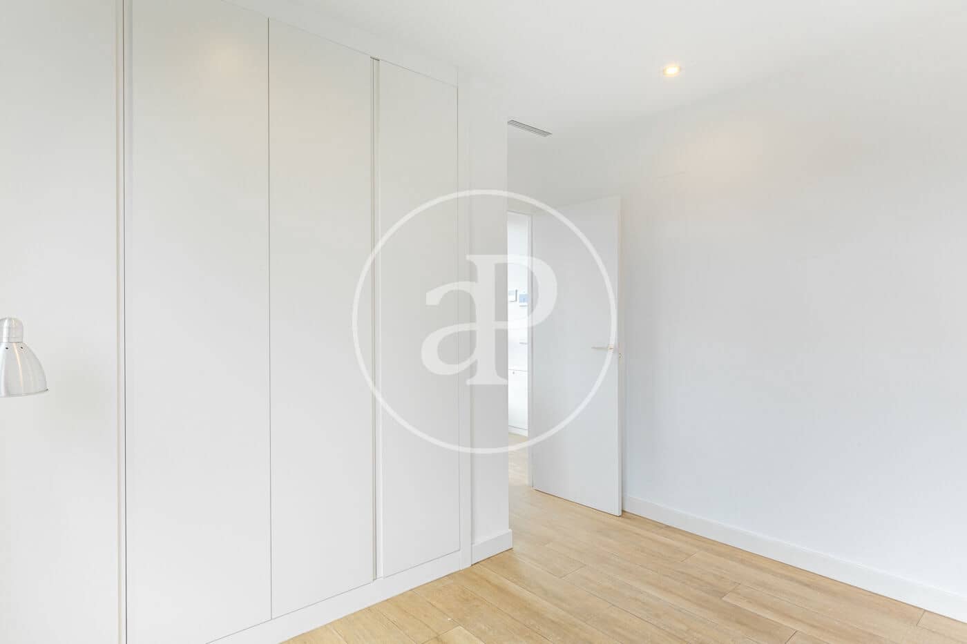 Villa/Maison de 4 chambres à louer à Betera avec piscine - 4 200 € (Ref: 9829258)