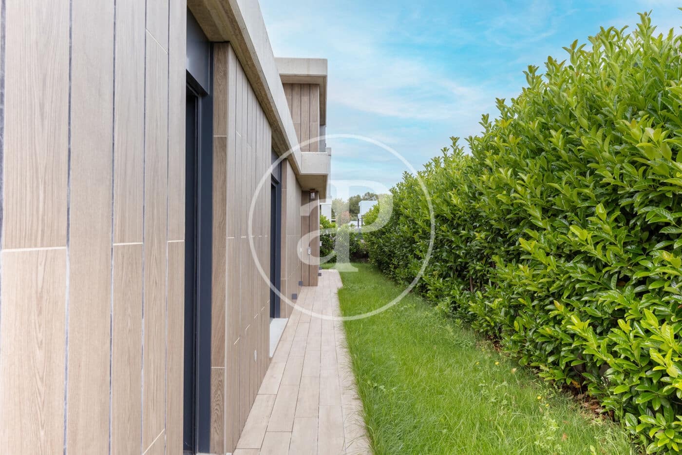 Villa/Maison de 4 chambres à louer à Betera avec piscine - 4 200 € (Ref: 9829258)