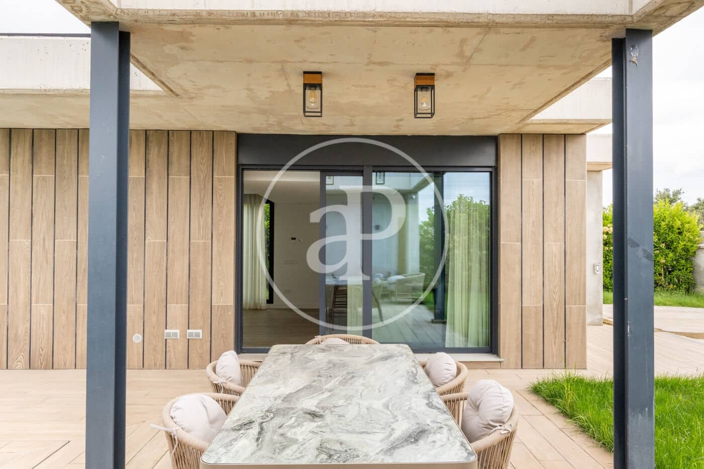 Villa/Maison de 4 chambres à louer à Betera avec piscine - 4 200 € (Ref: 9829258)