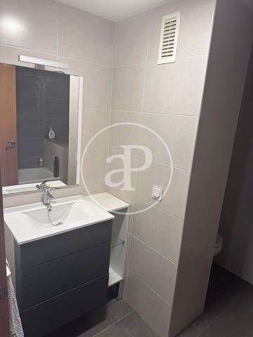 3 soveværelse Lejlighed til leje i El Alborgí, Paterna med garage - € 1.300 (Ref: 9829261)