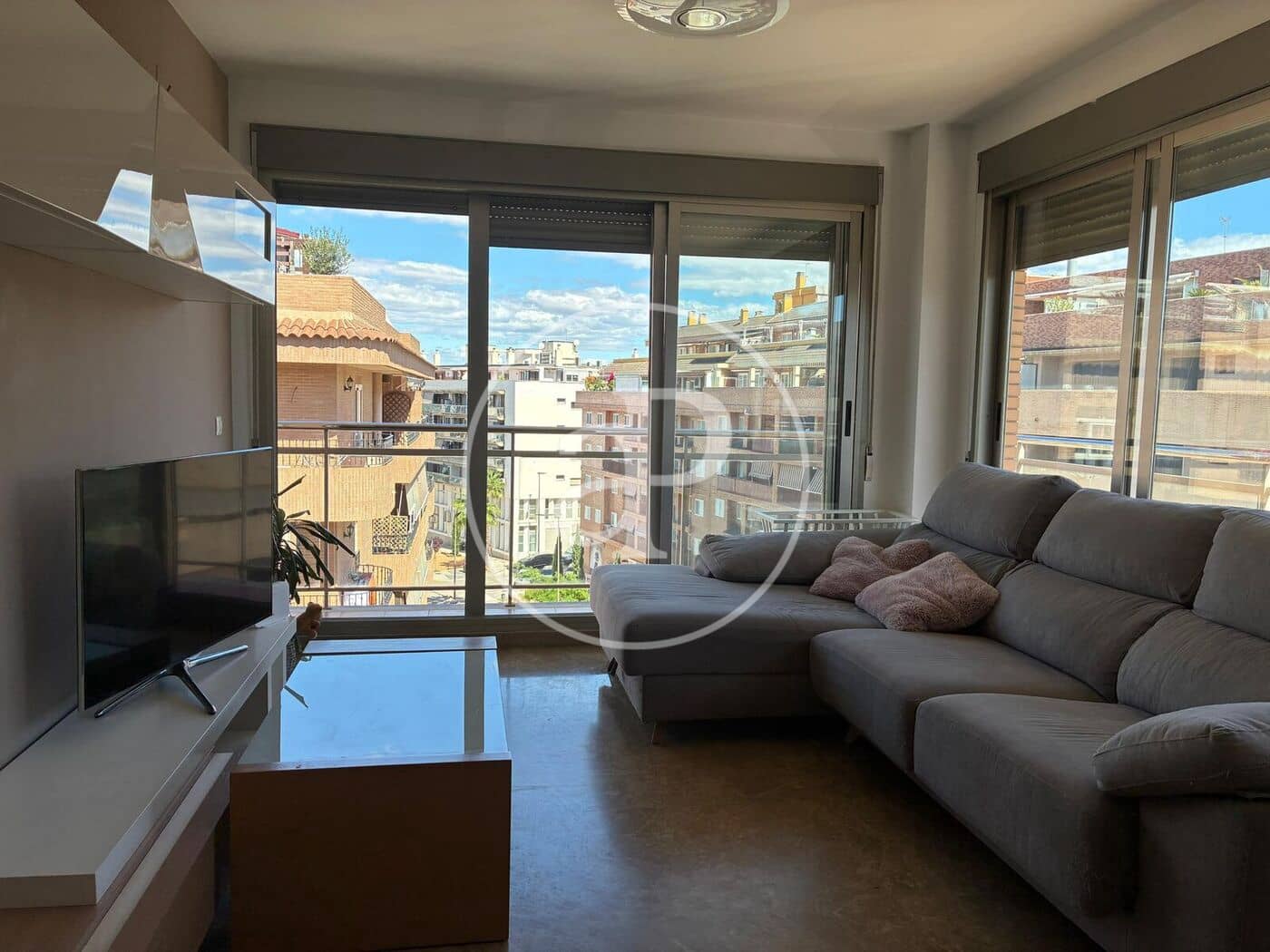 3 bedroom Apartment for rent in Paterna with garage - € 1,300 (Ref: 9829261)