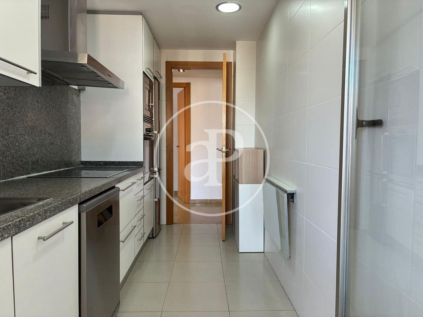 3 bedroom Apartment for rent in Paterna with garage - € 1,300 (Ref: 9829261)