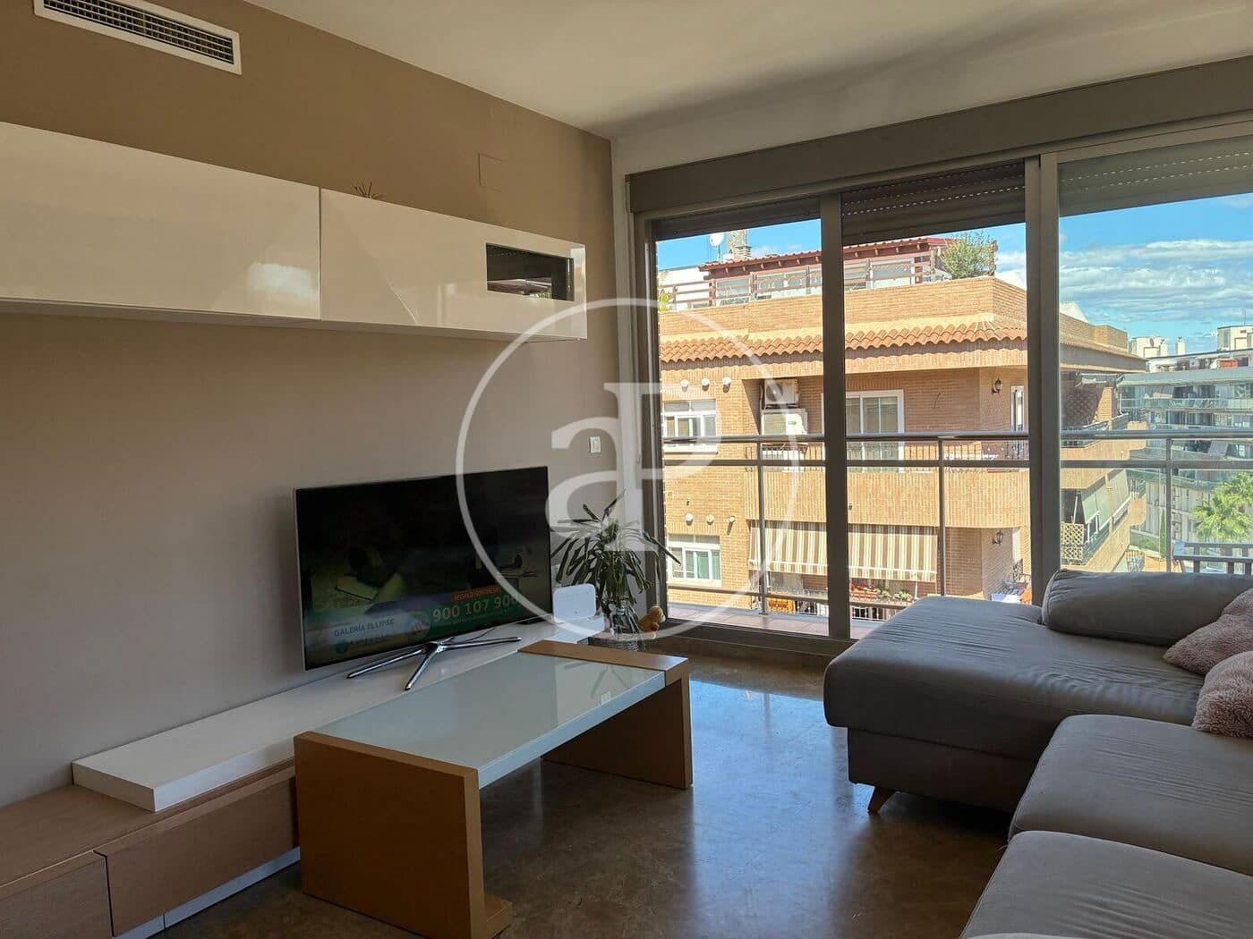 3 bedroom Apartment for rent in Paterna with garage - € 1,300 (Ref: 9829261)