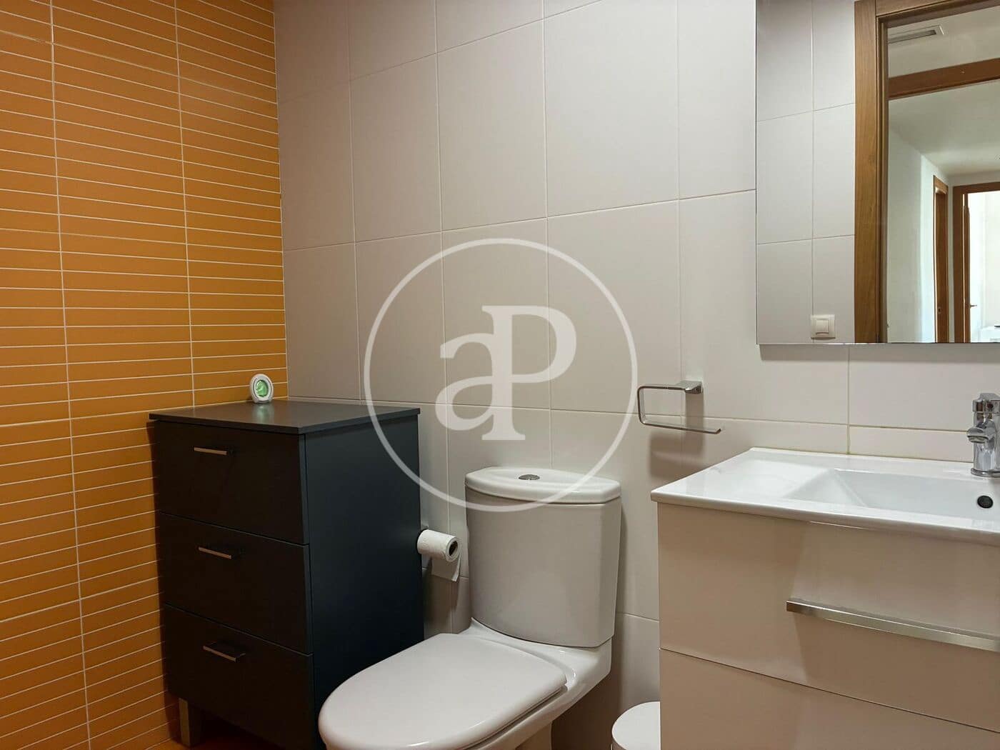 3 bedroom Apartment for rent in Paterna with garage - € 1,300 (Ref: 9829261)