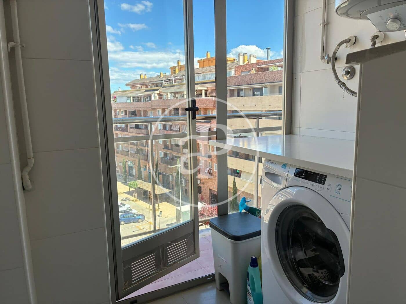3 bedroom Apartment for rent in Paterna with garage - € 1,300 (Ref: 9829261)